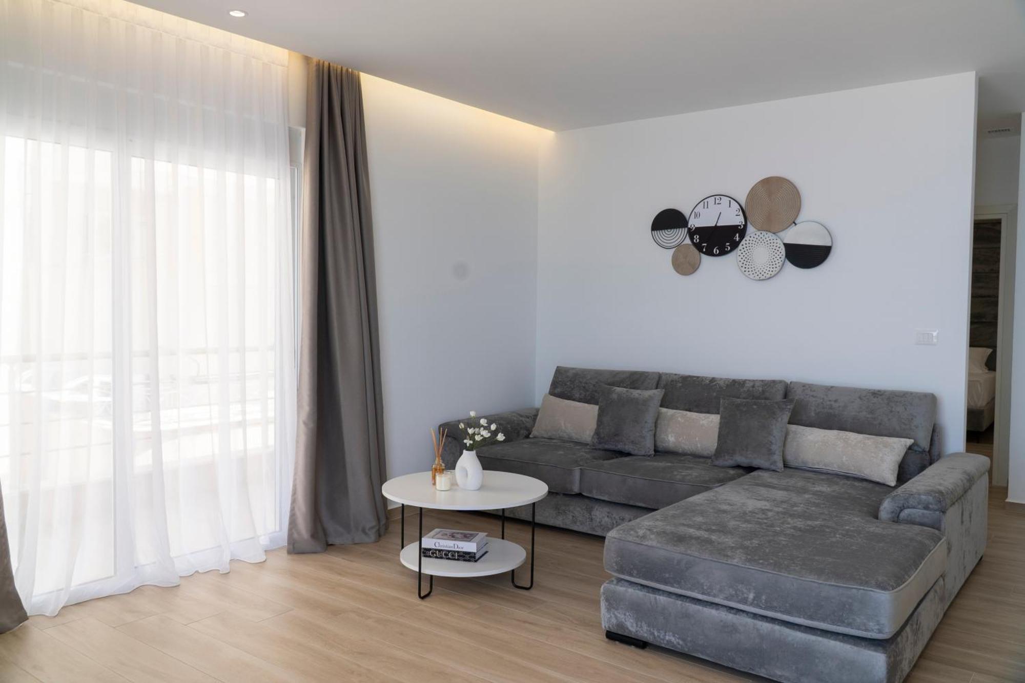 Mateo Apartments Sarande Exterior photo