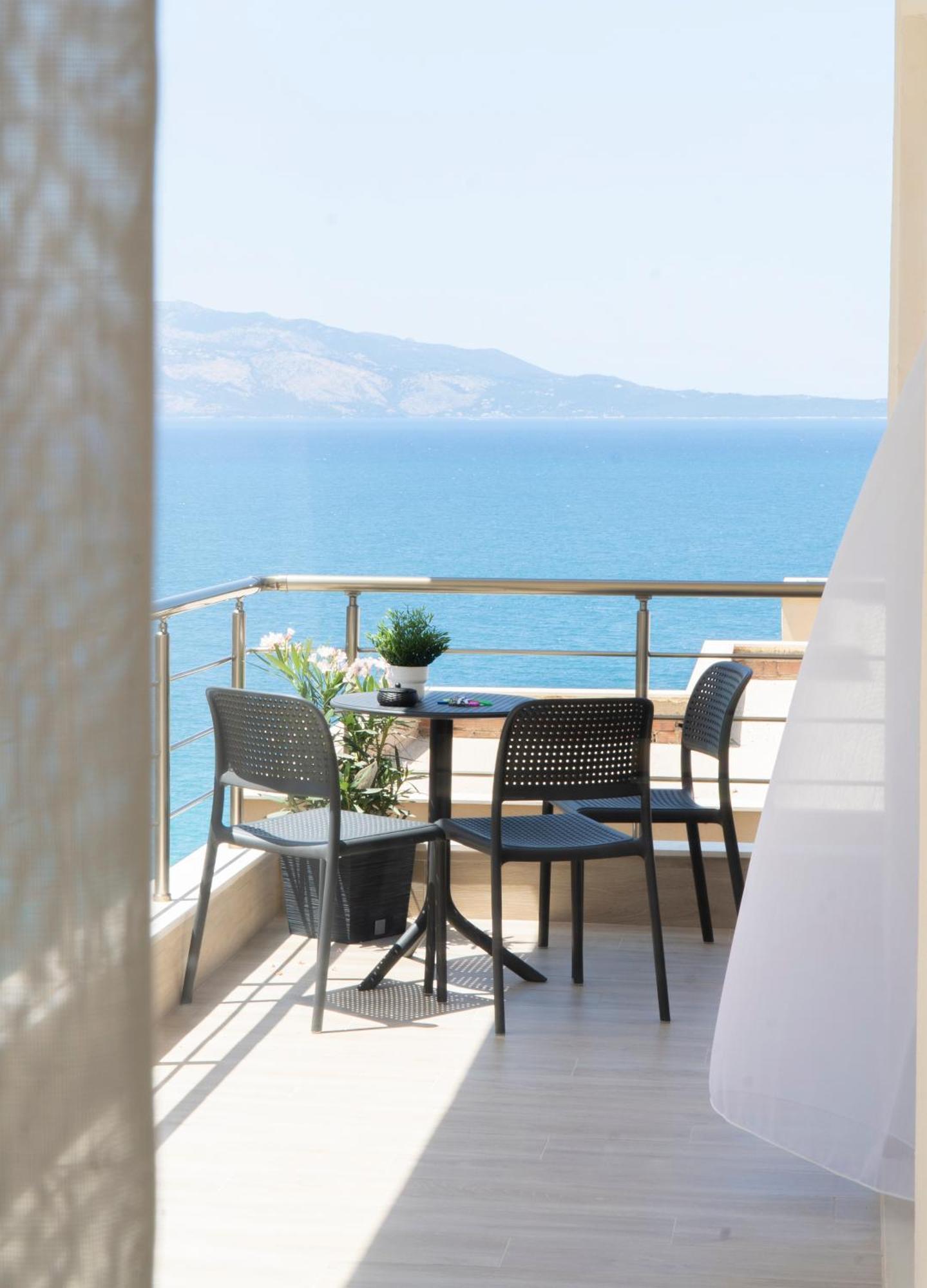 Mateo Apartments Sarande Exterior photo
