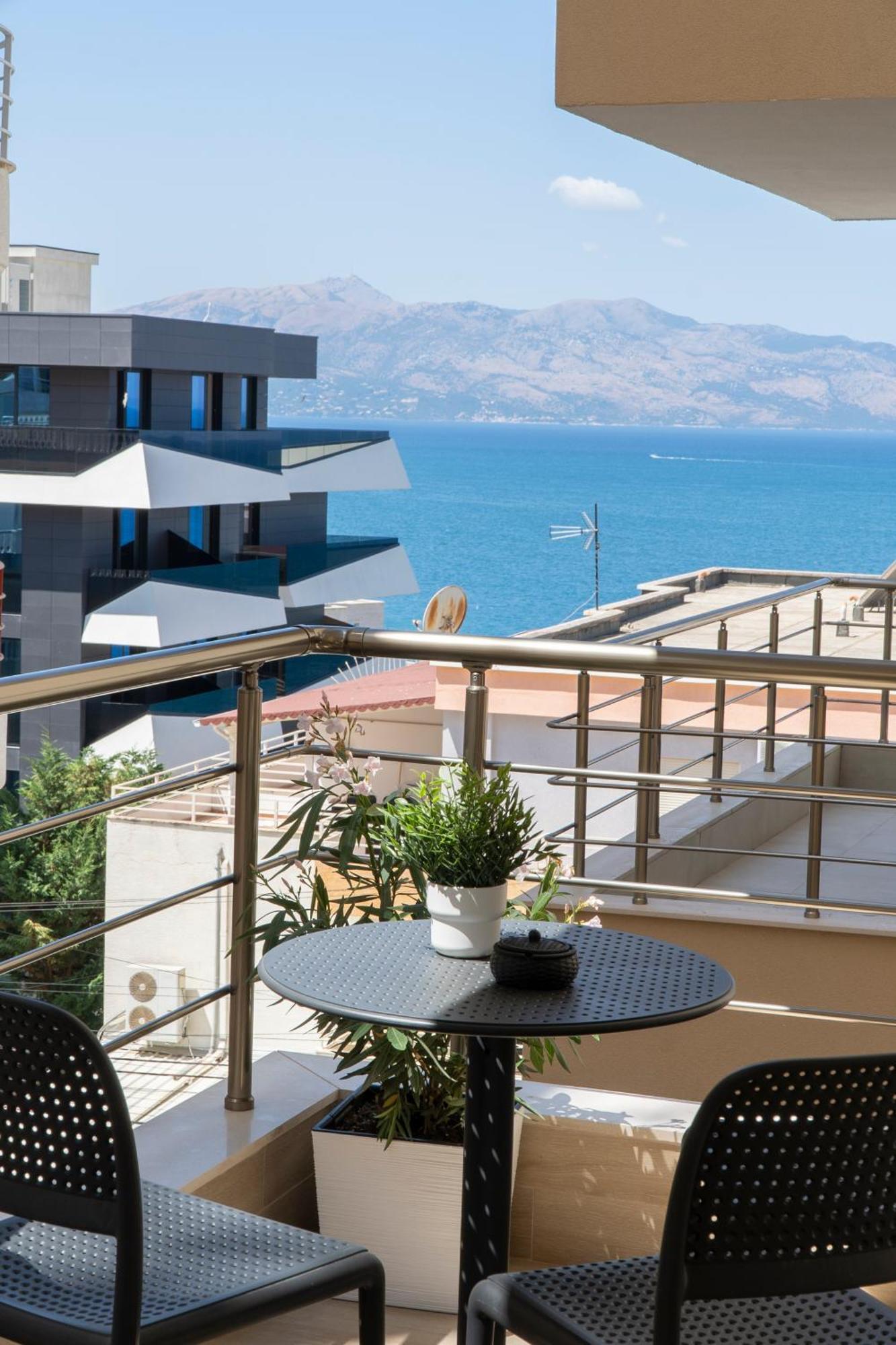 Mateo Apartments Sarande Exterior photo